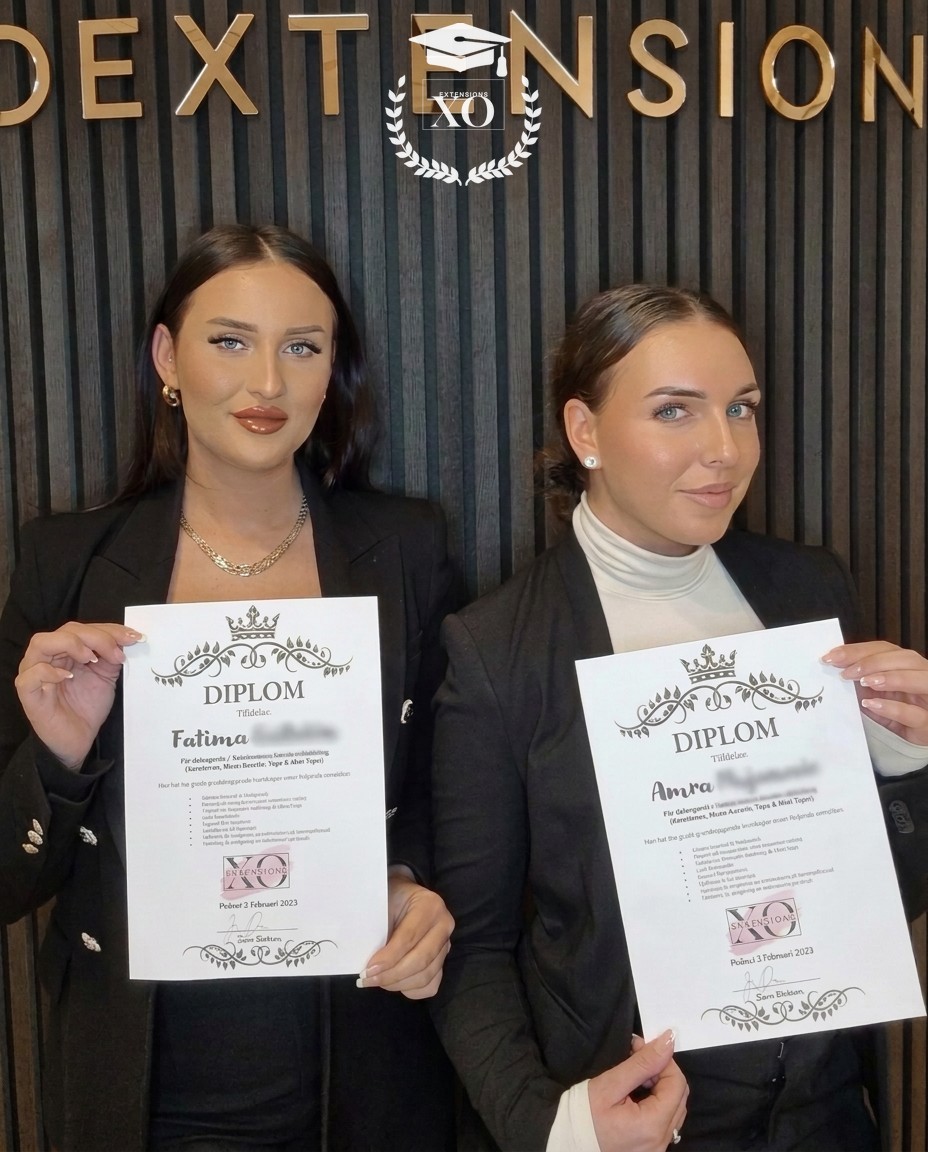 Två elever med diplom efter kombo-utbildning i keratinvax, micro-keratin, tape och mini-tape